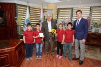 KARACAÖREN - Başkan Çetinkaya'dan Okul Bahçesine Park İstediler