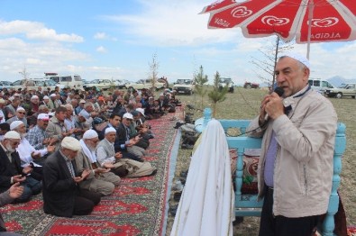 Beyşehirli Çiftçiler Şükür Duasına Çıktı