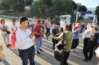 ENGELLİ ÖĞRENCİ - Engelli Gençler Davul Zurna İle Askere Uğurlandı