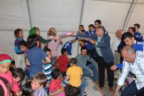 KIRIKHANSPOR - Futbolculardan Suriyeli Çocuklara Yardım