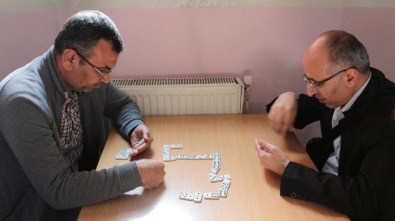 Görme Engelli Vatandaşlar Dominoda Hünerlerini Sergiledi