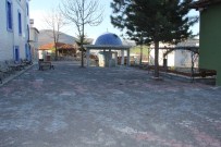 KAYAKÖY - Kavak'ta 7 Mahallenin Cami Avlusu Tamam