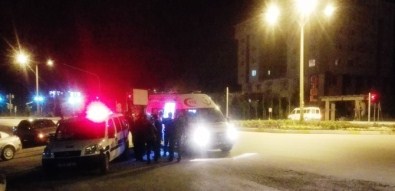 Otomobil Refüje Çıktı Açıklaması 4 Yaralı