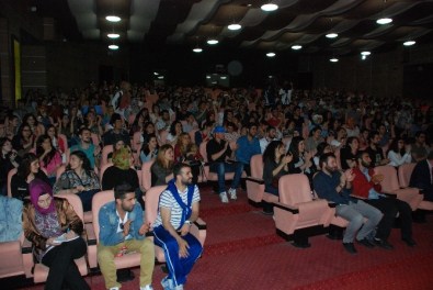 Altan Erkekli Dicle Üniversitesi Öğrencileriyle Buluştu