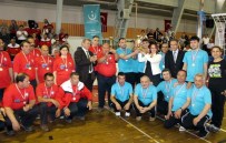ŞÜKRÜ GÖRÜCÜ - Amatem Hastaları Voleybol Maçı İle Stres Attı