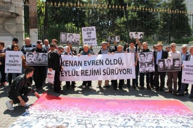 Beyoğlu'nda Kenan Evren Protestosu