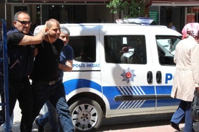 Birlikte Alkol Aldığı Arkadaşını Bağlayıp Gasp Etti