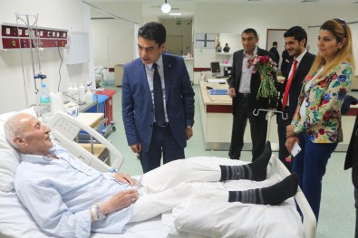 'Ebeler Ve Hemşireler Günü'