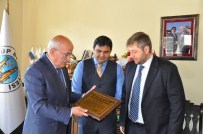 ALPER BALCı - Hayırsever İş Adamına Fahri Hemşehrilik Beratı