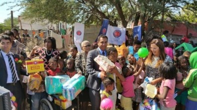 Namibya'da Yetimhanede Yaşayan Çocuklara Destek
