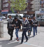 KıRŞEHIR EMNIYET MÜDÜRLÜĞÜ - Uyuşturucu Tacirleri Bekar Evlerini Hedef Seçmiş