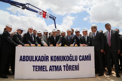 Abdulkadir Konukoğlu Camii'nin Temeli Atıldı
