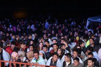 BAHAR ŞENLIKLERI - Bahar Şenlikleri'nin 2. Gününde Beyza Durmaz Rüzgarı