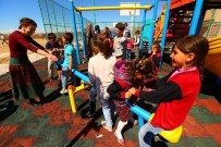 TAHTEREVALLI - Edremit Belediyesi'nden 7 Mahalleye Çocuk Oyun Alanı