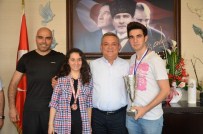 Şampiyonlardan Başkan Kayalı'ya Ziyaret