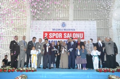 Selçuklu'da İki Okula İki Spor Salonu