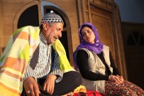 CEM YILMAZ - 'Soluk Alma Vakti” Akçakale'de Sahnelendi