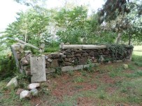 ENVER YıLMAZ - Tarihi Mezarlık Restore Ediliyor