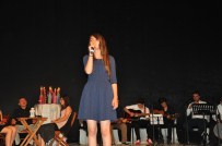 Trafik Kazasında Ölen Öğrenci Şiirle Anıldı