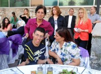 ALTI NOKTA KÖRLER DERNEĞİ - Başkan Çerçioğlu, Engelliler İle Yemekte Buluştu