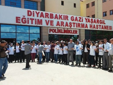 Diyarbakır'da Uçan Balonlu Mobbing Eylemi