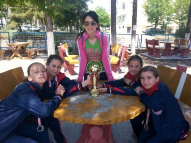 Kızıklı'da Öğrencilerin Masa Tenisi Başarısı