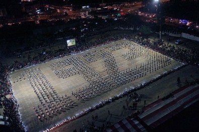 Sporcular Kanolarla Deniz Üzerinde '1919'Yazacak