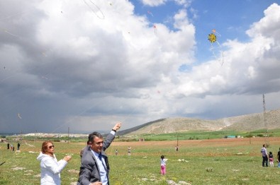 Uçurtma Şenliği Şölene Dönüştü