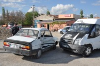 LOZAN - Yozgat'ta Trafik Kazası Açıklaması 3 Yaralı