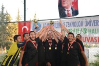 DEPORTİVO - Adana BTÜ 2. Bahar Halı Saha Futbol Turnuvası'nda Real Mardin Şampiyon