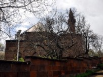 KABRISTAN - Ahilik Teşkilatı 1100'Lü Yıllarda Ahlat'ta Kuruldu