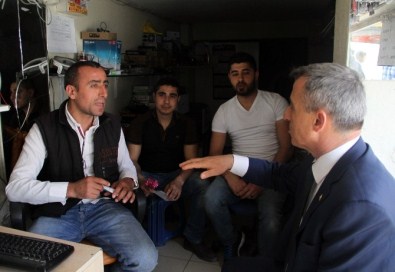 AK Partili Ünal, Seçim Çalışmalarını Sultangazi'de Sürdürdü
