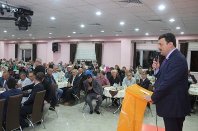 AK Partililer Yemekte Bir Araya Geldi