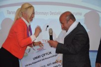 GAYRI SAFI MILLI HASıLA - Bakan Yardımcısı Çek Dağıttı