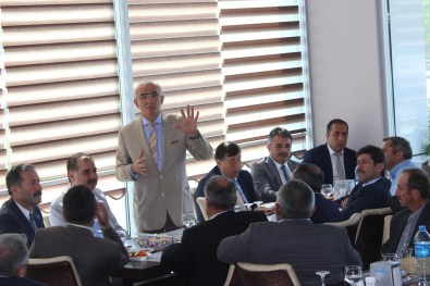 Büyükşehir Belediye Başkanı Yılmaz, Muhtarlarla Buluştu