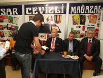 HANEFI AVCı - Hanefi Avcı kitaplarını imzaladı