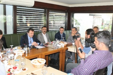 MÜSİAD Başkanı İsmail Çakmak Basın İle Bir Araya Geldi