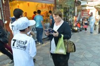 KOCAELİ KİTAP FUARI - Öğrenciler Vatandaşları Kitap Fuarına Davet Etti