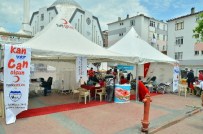 TAM GÜN - Derince'de Kan Verene Bedava Tıraş Sürprizi