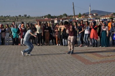 Emet'te Bahar Şenliği