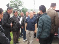 DAVUT HANER - Iğdır Valisi Davut Haner, Su Altında Kalan Aileleri Ziyaret Etti