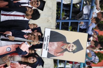 Karatekin Üniversitesi'nde Mezuniyet Coşkusu