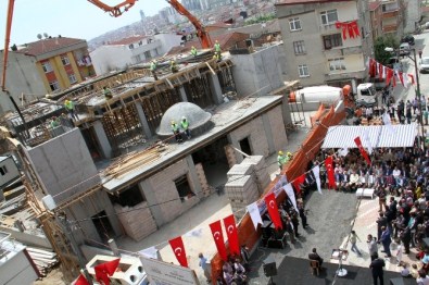 Molla Mahmut Camii'nin Temeli Törenle Atıldı