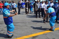 TEMİZLİK İŞÇİSİ - Üsküdar'da Kartvizitli Temizlik Personeli Dönemi