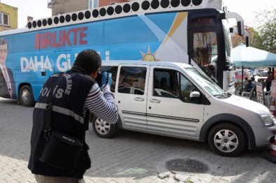 AK Parti Seçim Bürosuna Bıçakla Saldırı