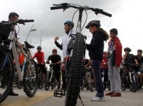 TÜRKIYE BISIKLET FEDERASYONU - Birinci Olabilmek İçin Pedal Çevirip Kıyasıya Yarıştılar