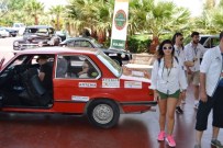 KLASİK OTOMOBİL - Klasik Otomobilciler Zeytin İçin Yarıştı