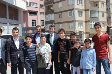 Tarıkdaroğlu, Vatandaşları Dinliyor