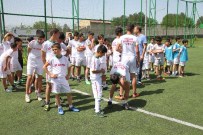 BIRSEN KAYA - Bağlar Belediyesi'nin Okullar Arası Spor Turnuvası Sona Erdi