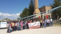 SARıKÖY - Bilecik Genlik Merkezi'nden Yunus Emre Türbesine Ziyaret